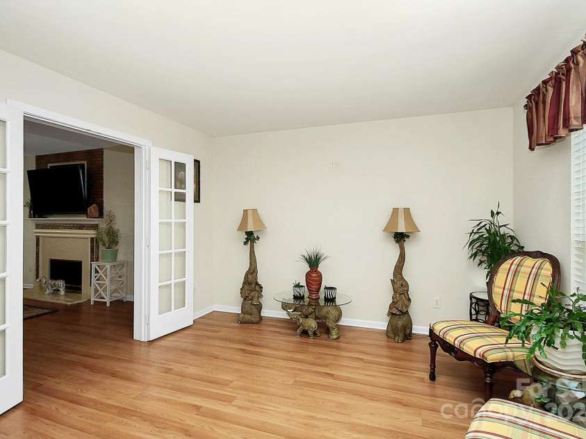 1846 Colin Creek Lane, Charlotte, NC 28214.  MLS# CAR4200052, YatesRealty ID 9154. 