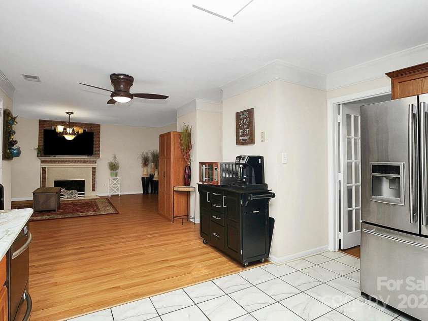 1846 Colin Creek Lane, Charlotte, NC 28214.  MLS# CAR4200052, YatesRealty ID 9154. 