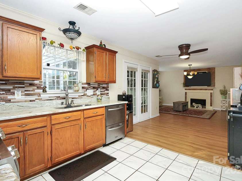 1846 Colin Creek Lane, Charlotte, NC 28214.  MLS# CAR4200052, YatesRealty ID 9154. 