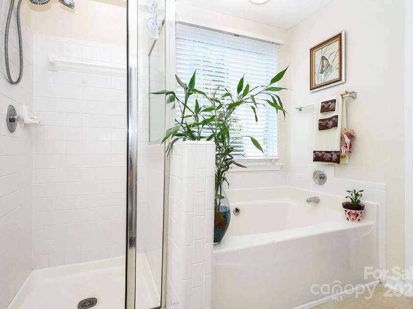 1846 Colin Creek Lane, Charlotte, NC 28214.  MLS# CAR4200052, YatesRealty ID 9154. 