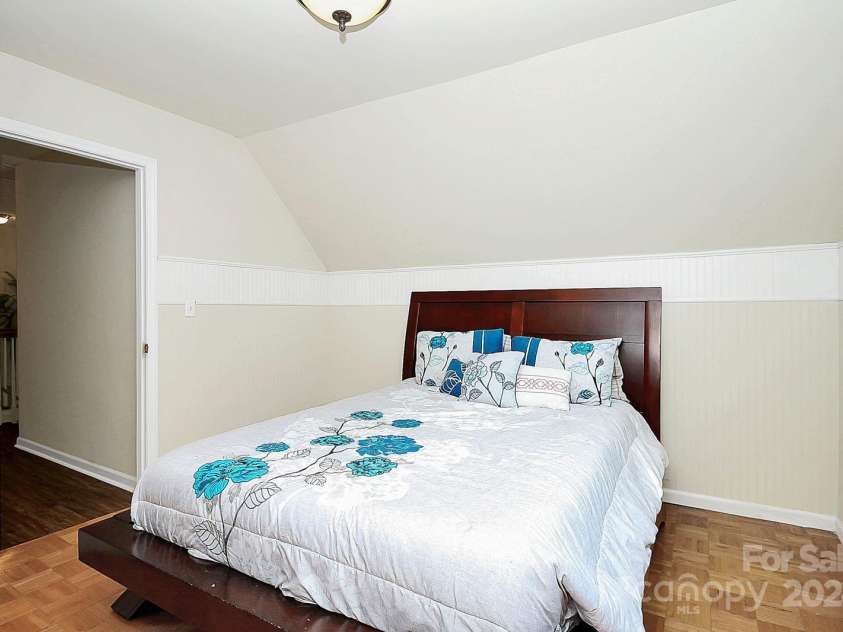1846 Colin Creek Lane, Charlotte, NC 28214.  MLS# CAR4200052, YatesRealty ID 9154. 