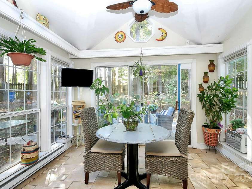 1846 Colin Creek Lane, Charlotte, NC 28214.  MLS# CAR4200052, YatesRealty ID 9154. 