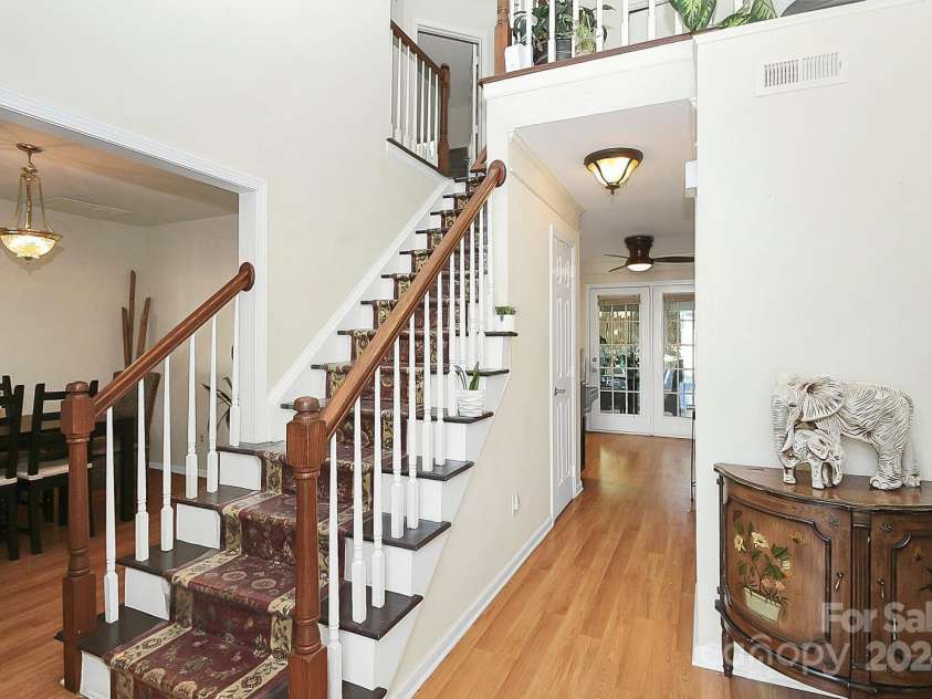 1846 Colin Creek Lane, Charlotte, NC 28214.  MLS# CAR4200052, YatesRealty ID 9154. Two Story Foyer