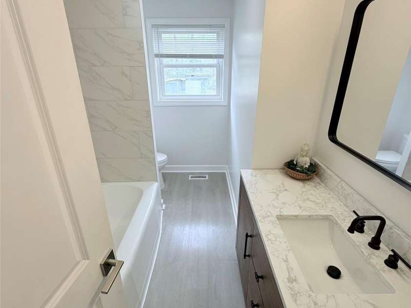 1160 11th Street Circle, Hickory, NC 28601.  MLS# CAR4214175, YatesRealty ID 9155. 