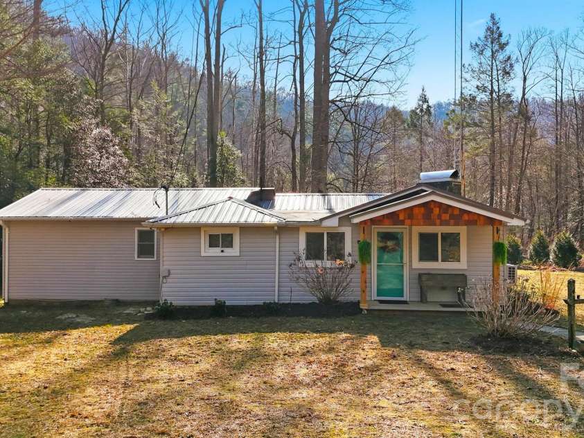 7495 Laurel Street, Collettsville, NC 28611.  MLS# CAR4351578, YatesRealty ID 9155. 