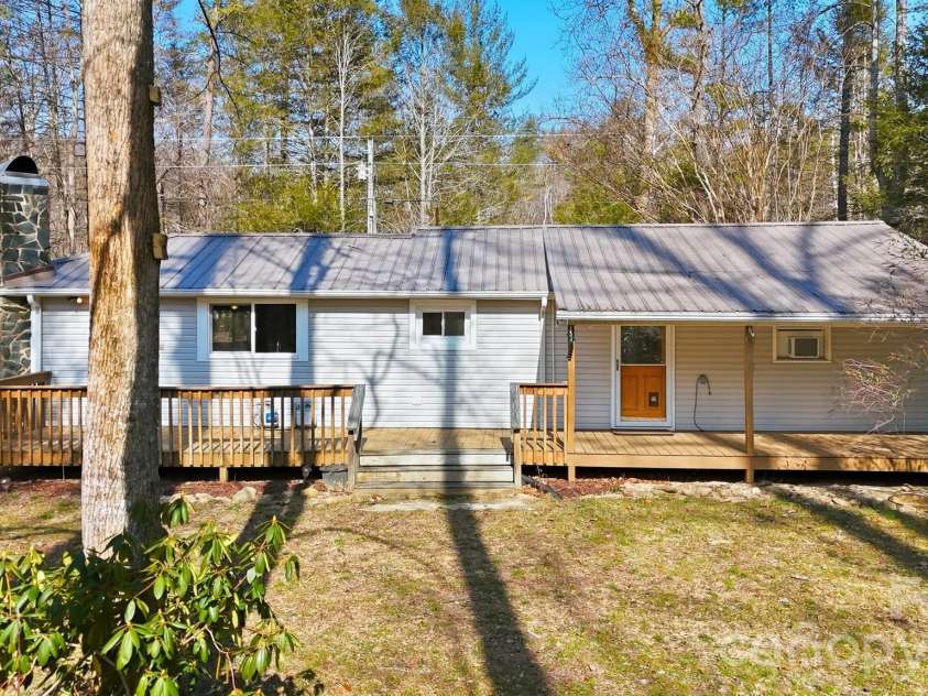 7495 Laurel Street, Collettsville, NC 28611.  MLS# CAR4351578, YatesRealty ID 9155. 