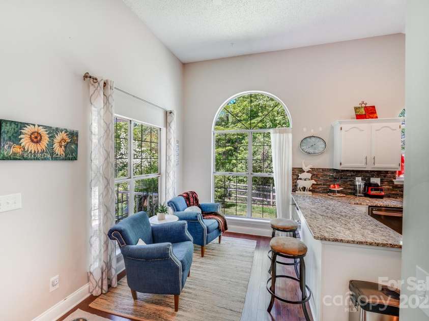 11003 Pale Hickory Lane, Charlotte, NC 28215.  MLS# CAR4234435, YatesRealty ID 9156. 