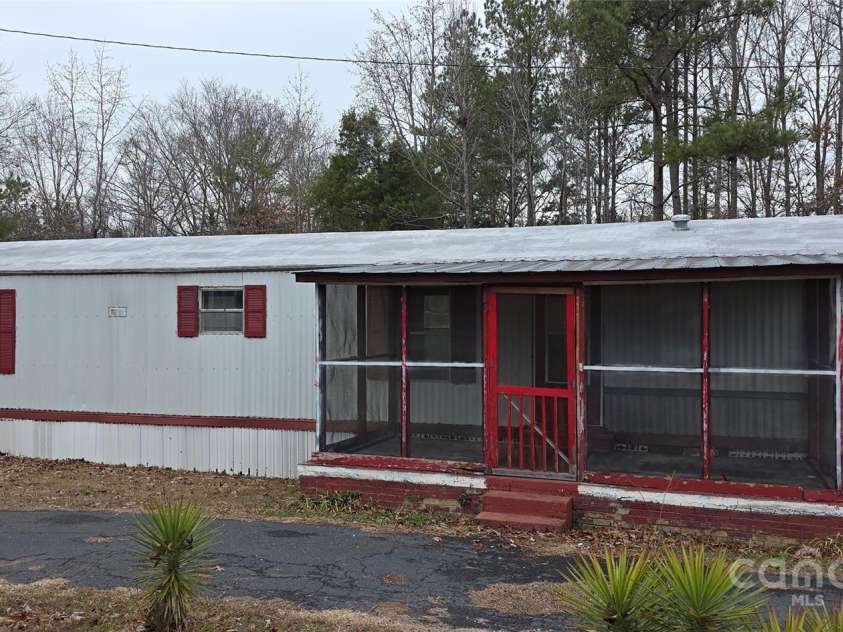 2111 Boxcar Road, Lancaster, SC 29720.  MLS# CAR4333707, YatesRealty ID 9156. Front Exterior