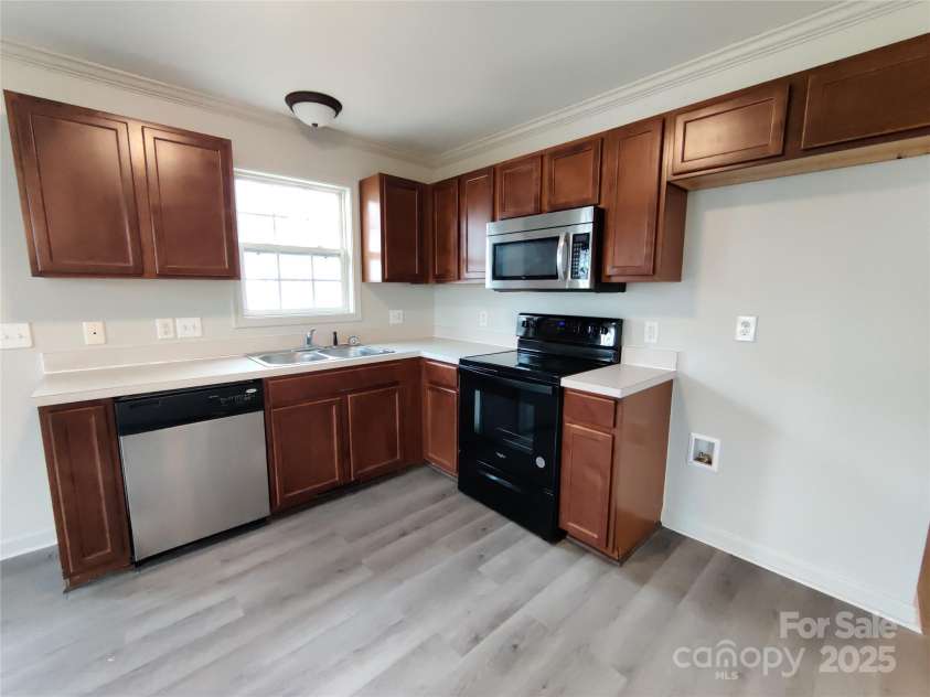 629 Caldwell Street, Salisbury, NC 28144.  MLS# CAR4217112, YatesRealty ID 9157. 