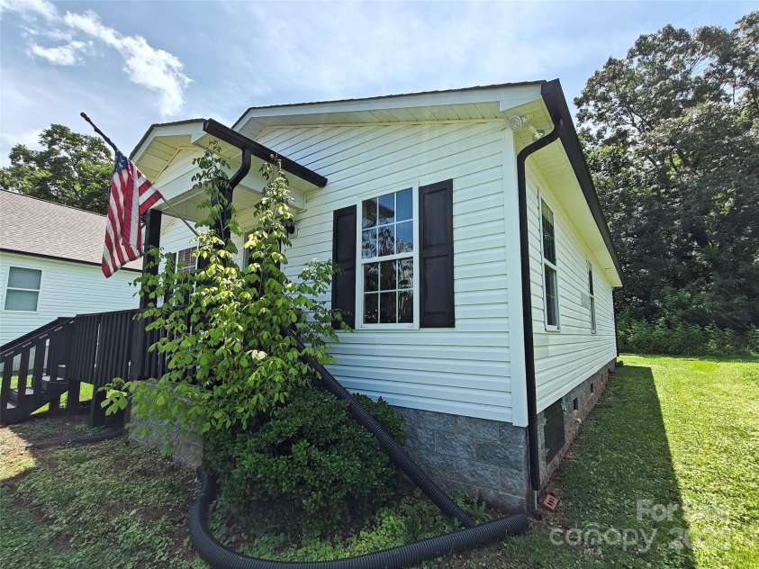 629 Caldwell Street, Salisbury, NC 28144.  MLS# CAR4217112, YatesRealty ID 9157. 