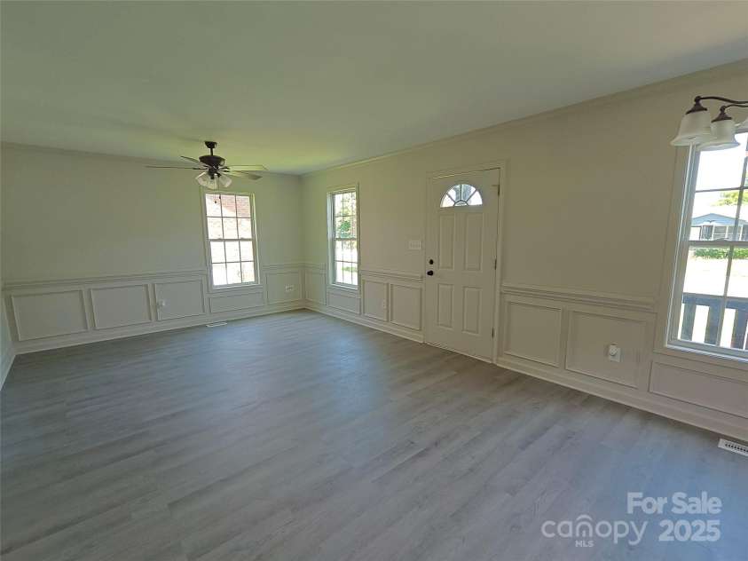 629 Caldwell Street, Salisbury, NC 28144.  MLS# CAR4217112, YatesRealty ID 9157. 