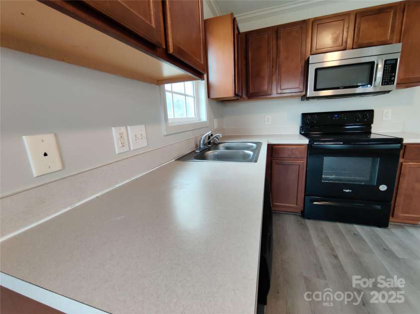 629 Caldwell Street, Salisbury, NC 28144.  MLS# CAR4217112, YatesRealty ID 9157. 