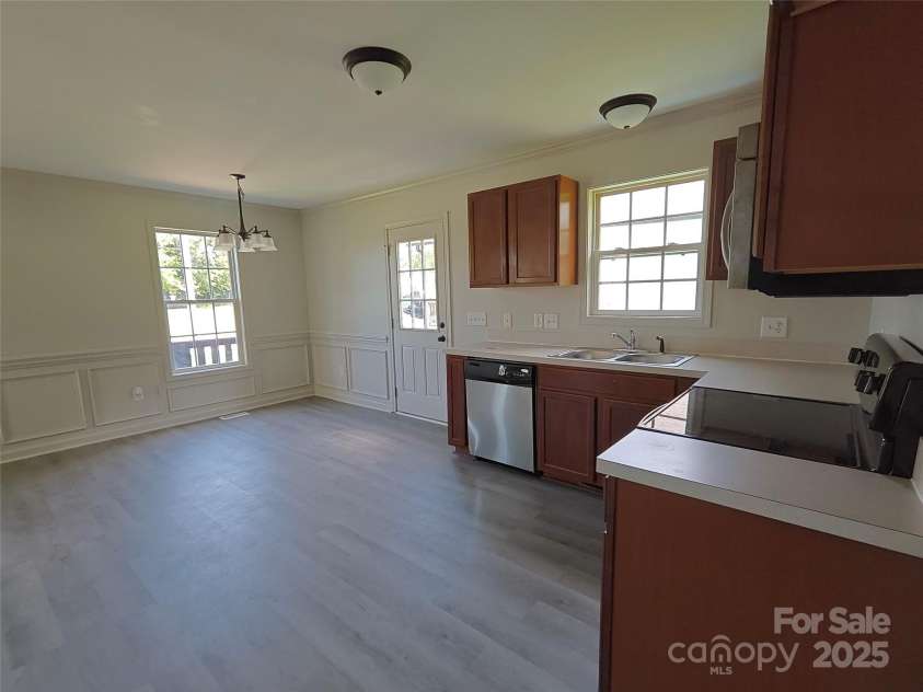 629 Caldwell Street, Salisbury, NC 28144.  MLS# CAR4217112, YatesRealty ID 9157. 