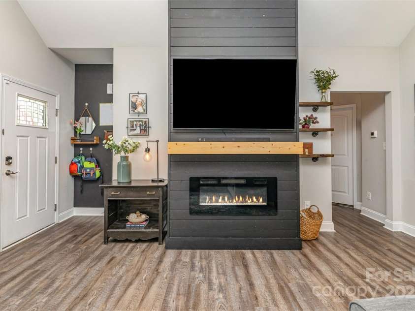 135 Westerwood Drive, Rock Hill, SC 29732.  MLS# CAR4250080, YatesRealty ID 9159. 