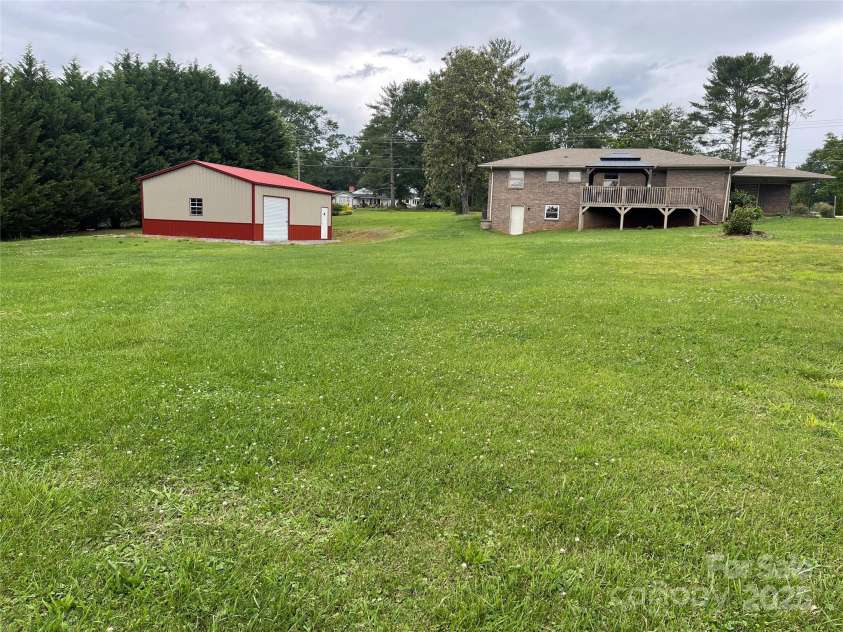 114 Aqua Drive, Forest City, NC 28043.  MLS# CAR4263371, YatesRealty ID 916. 