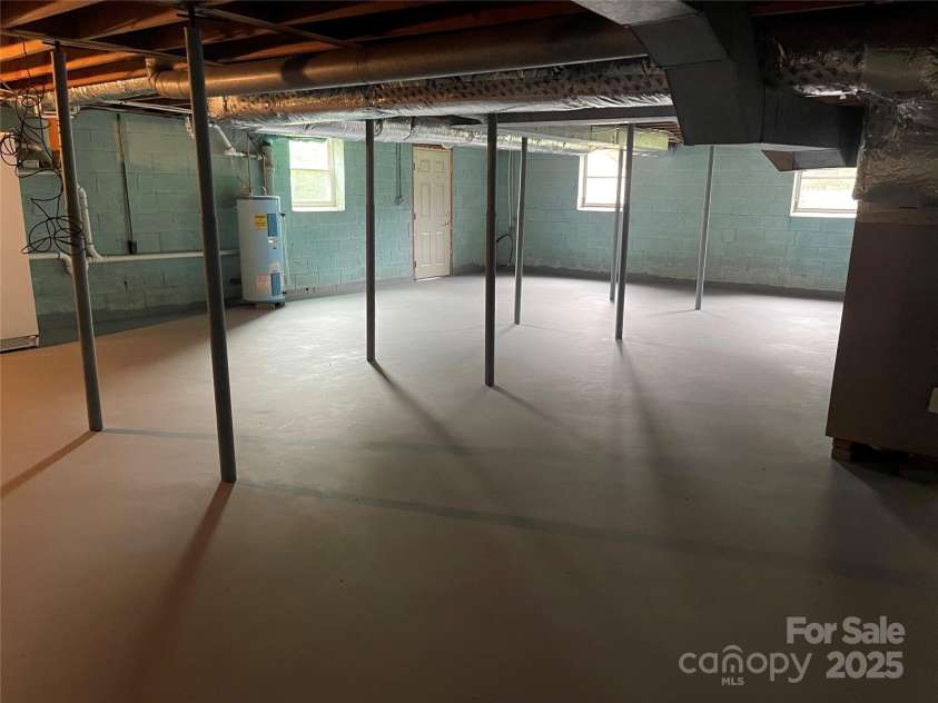 114 Aqua Drive, Forest City, NC 28043.  MLS# CAR4263371, YatesRealty ID 916. 