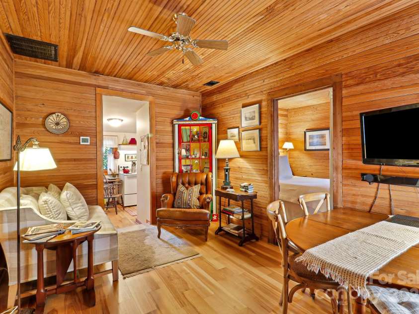 131 Pritchard Street, Bluffton, SC 29910.  MLS# CAR4214365, YatesRealty ID 916. Charming guest cottage with original heart of pine beadboard walls and ceilings