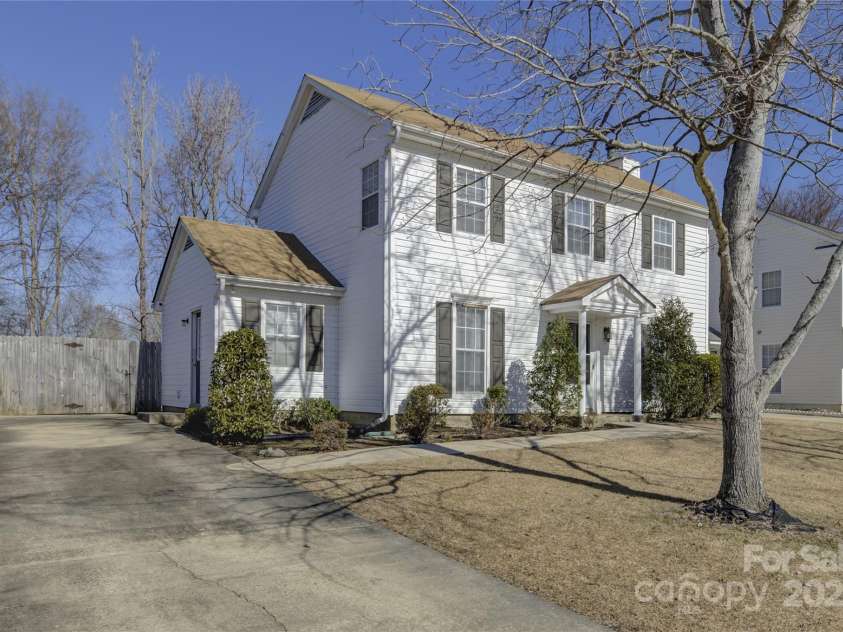 1687 Riverdale Drive, Rock Hill, SC 29732.  MLS# CAR4215824, YatesRealty ID 9160. 