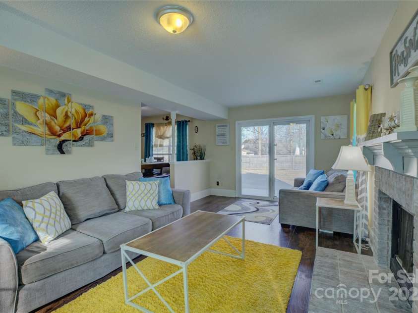 1687 Riverdale Drive, Rock Hill, SC 29732.  MLS# CAR4215824, YatesRealty ID 9160. 