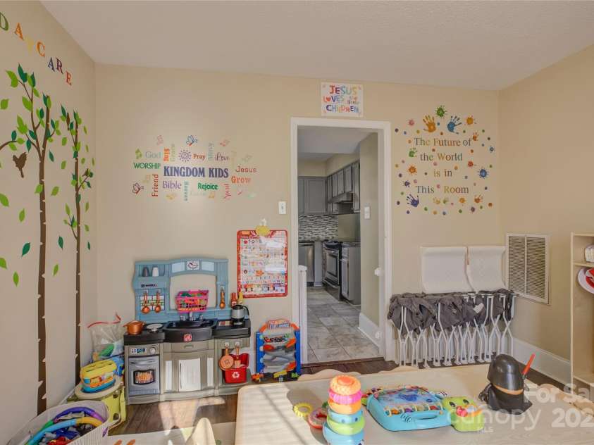 1687 Riverdale Drive, Rock Hill, SC 29732.  MLS# CAR4215824, YatesRealty ID 9160. 