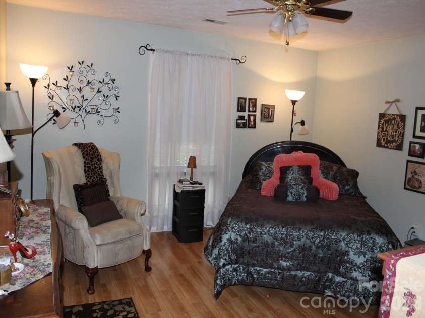 106 Laurel Lane, Etowah, NC 28729.  MLS# CAR4354319, YatesRealty ID 9161. 