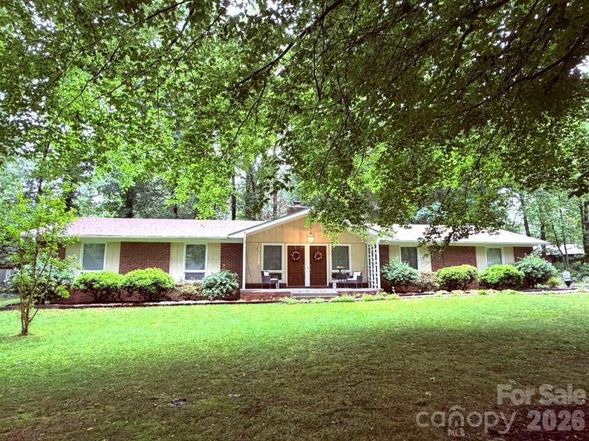 106 Laurel Lane, Etowah, NC 28729.  MLS# CAR4354319, YatesRealty ID 9161. Brick low maintenance home