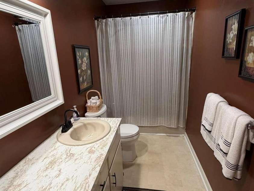 106 Laurel Lane, Etowah, NC 28729.  MLS# CAR4354319, YatesRealty ID 9161. Double vanities