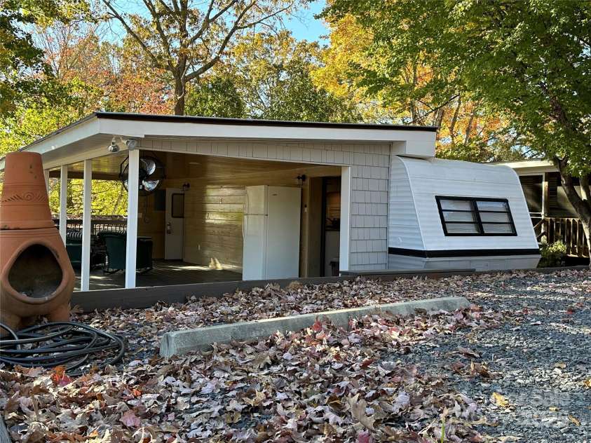 112 Sycamore Street, New London, NC 28127.  MLS# CAR4085587, YatesRealty ID 9161. 