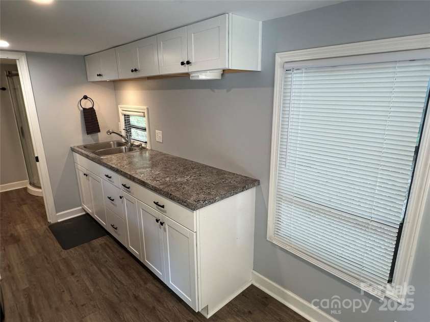 112 Sycamore Street, New London, NC 28127.  MLS# CAR4085587, YatesRealty ID 9161. 