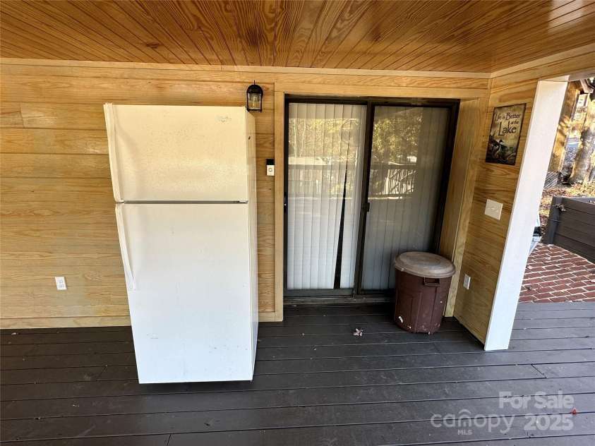 112 Sycamore Street, New London, NC 28127.  MLS# CAR4085587, YatesRealty ID 9161. 