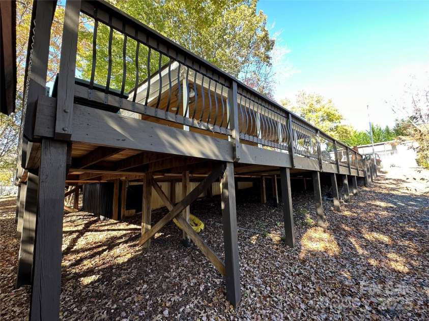 112 Sycamore Street, New London, NC 28127.  MLS# CAR4085587, YatesRealty ID 9161. 