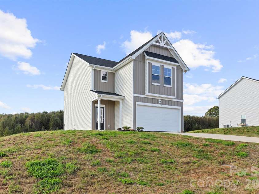 132 Red Cedar Lane, Statesville, NC 28625.  MLS# CAR4336738, YatesRealty ID 9162. 