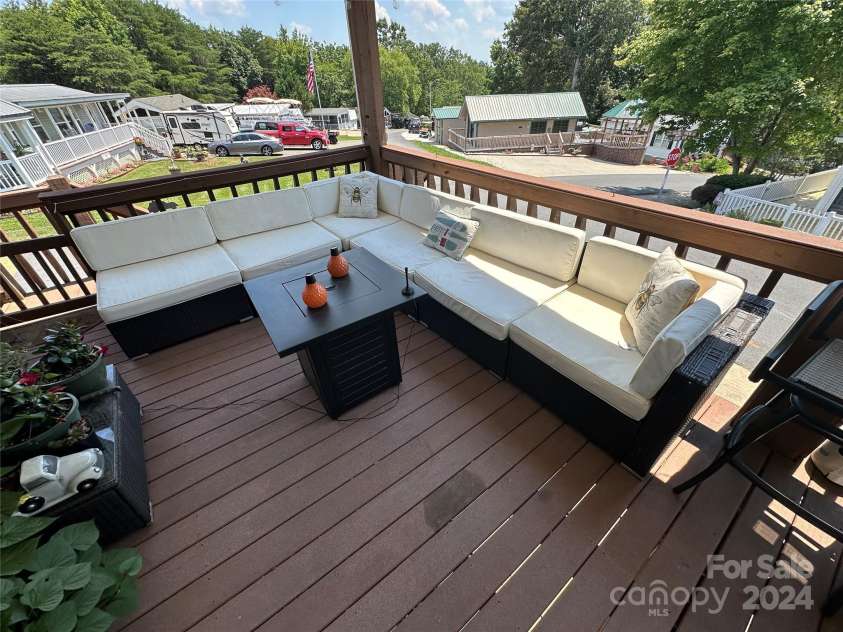 231 Badin View Road, New London, NC 28127.  MLS# CAR4152062, YatesRealty ID 9162. 