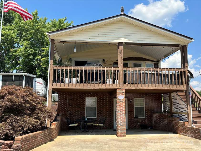 231 Badin View Road, New London, NC 28127.  MLS# CAR4152062, YatesRealty ID 9162. 