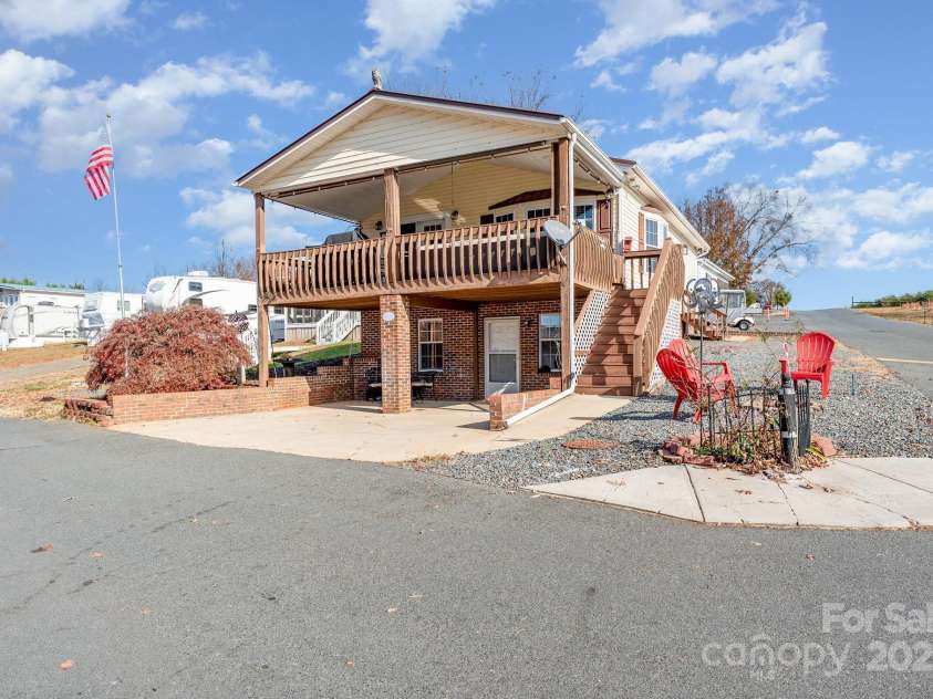 231 Badin View Road, New London, NC 28127.  MLS# CAR4152062, YatesRealty ID 9162. 