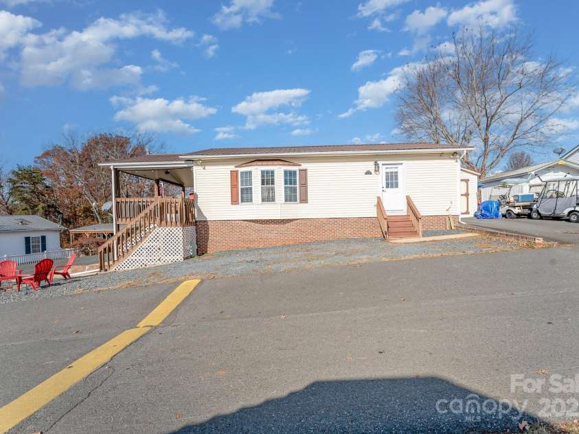 231 Badin View Road, New London, NC 28127.  MLS# CAR4152062, YatesRealty ID 9162. 