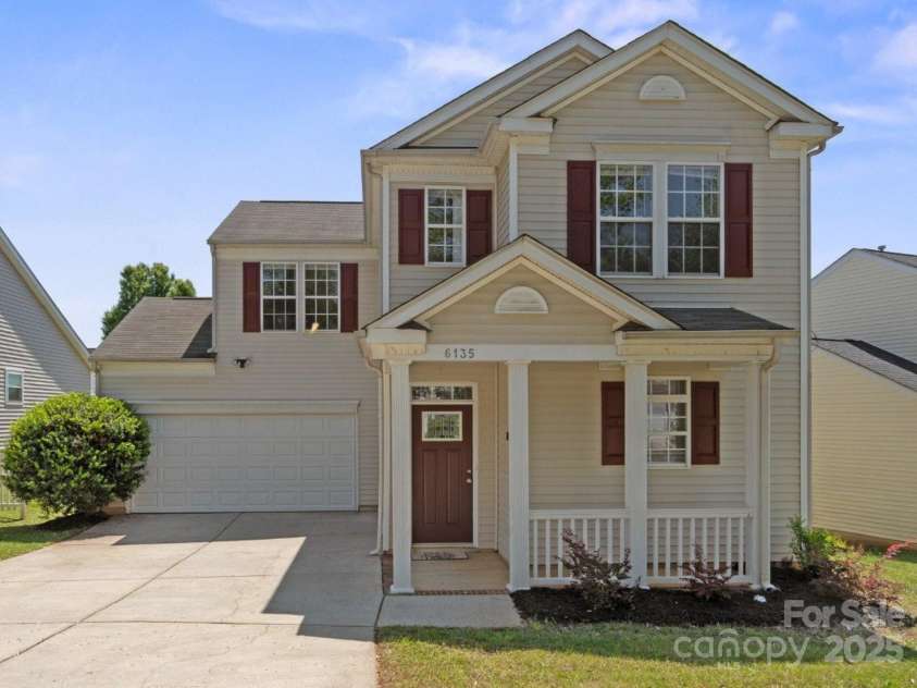 6135 Raisin Tree Lane, Charlotte, NC 28215.  MLS# CAR4247782, YatesRealty ID 9163. 