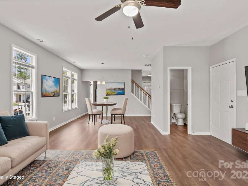 6135 Raisin Tree Lane, Charlotte, NC 28215.  MLS# CAR4247782, YatesRealty ID 9163. 