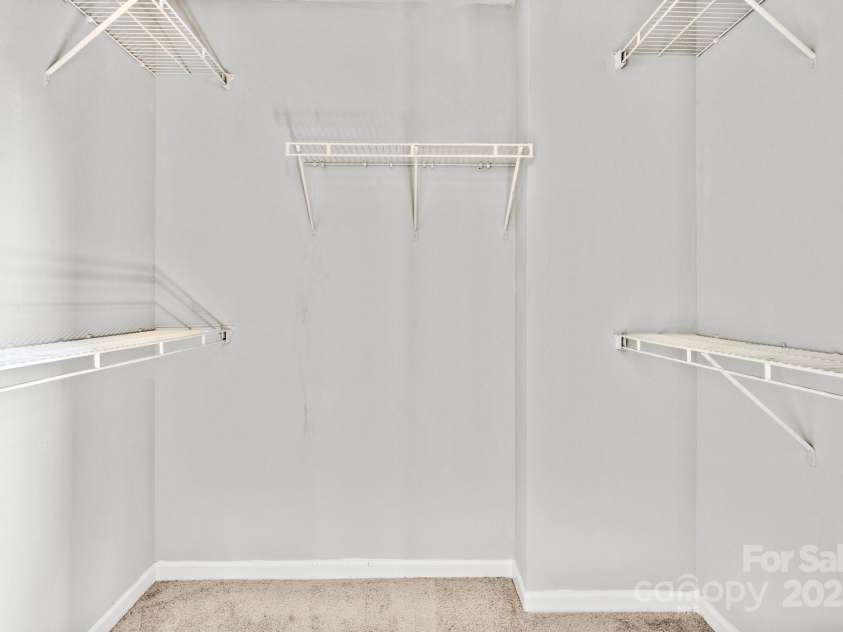 6135 Raisin Tree Lane, Charlotte, NC 28215.  MLS# CAR4247782, YatesRealty ID 9163. 