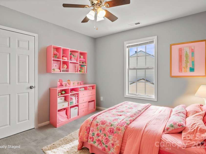 6135 Raisin Tree Lane, Charlotte, NC 28215.  MLS# CAR4247782, YatesRealty ID 9163. 