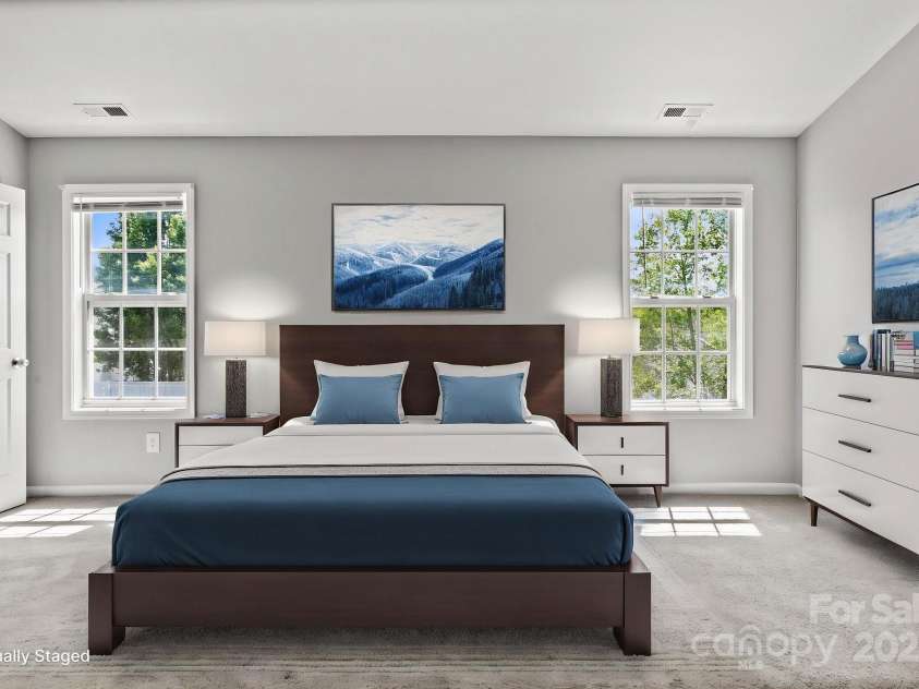 6135 Raisin Tree Lane, Charlotte, NC 28215.  MLS# CAR4247782, YatesRealty ID 9163. 