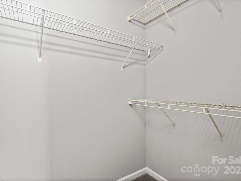 6135 Raisin Tree Lane, Charlotte, NC 28215.  MLS# CAR4247782, YatesRealty ID 9163. 