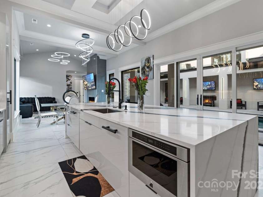 15650 Youngblood Road, Charlotte, NC 28278.  MLS# CAR4211396, YatesRealty ID 9164. 