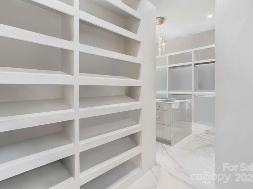 15650 Youngblood Road, Charlotte, NC 28278.  MLS# CAR4211396, YatesRealty ID 9164. 