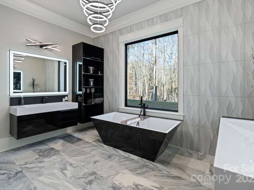 15650 Youngblood Road, Charlotte, NC 28278.  MLS# CAR4211396, YatesRealty ID 9164. 