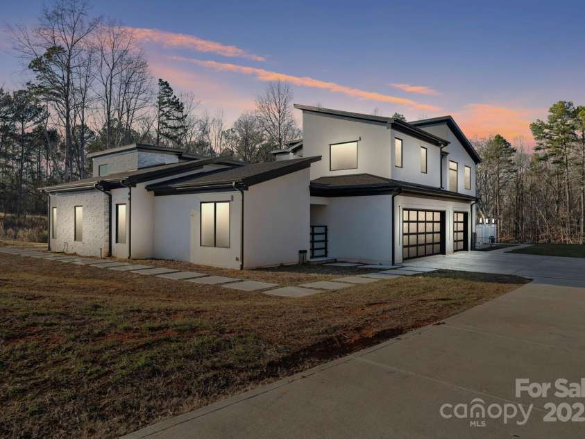 15650 Youngblood Road, Charlotte, NC 28278.  MLS# CAR4211396, YatesRealty ID 9164. 