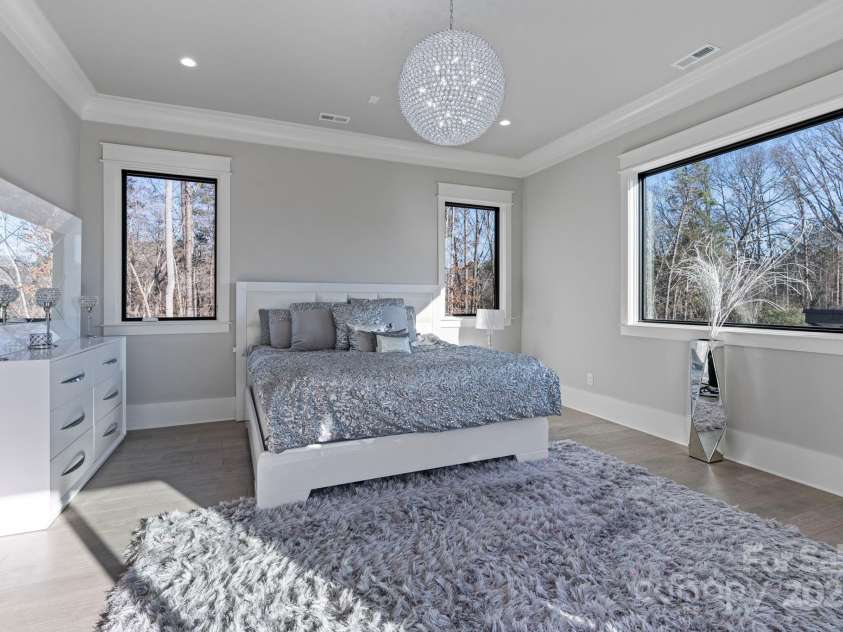 15650 Youngblood Road, Charlotte, NC 28278.  MLS# CAR4211396, YatesRealty ID 9164. 