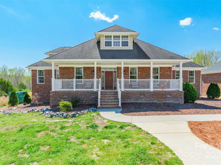 2236 Tuckaway Road, Rock Hill, SC 29730.  MLS# CAR4238410, YatesRealty ID 9165. 