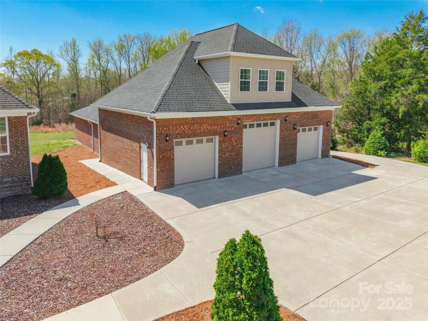 2236 Tuckaway Road, Rock Hill, SC 29730.  MLS# CAR4238410, YatesRealty ID 9165. 