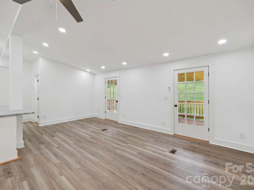 431 Pole Miller Extension, Brevard, NC 28712.  MLS# CAR4269813, YatesRealty ID 9165. 